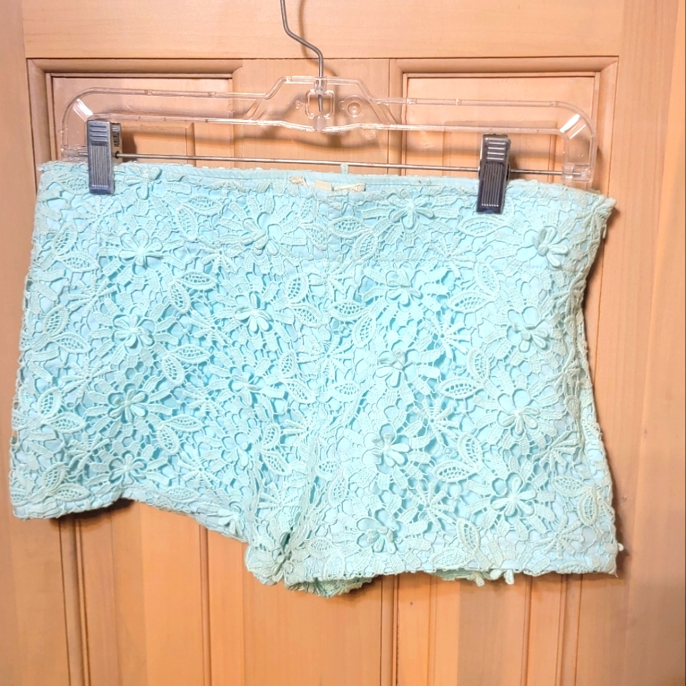 Misses sz L Atythea lace crocheted Aqua Shorts